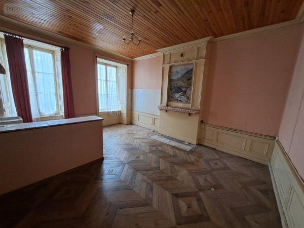 Fonds et/ou murs commerciaux à vendre à Allanche dans le Cantal (15160), ref : 044/1209