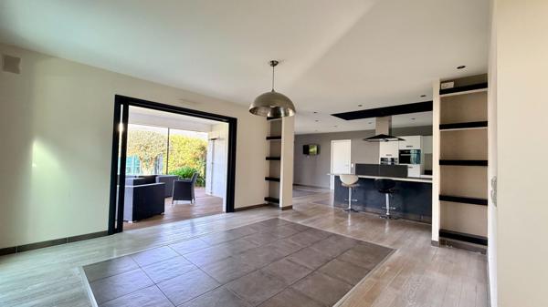 Vente Maison de luxe Guidel 9 Pièces 274 m²