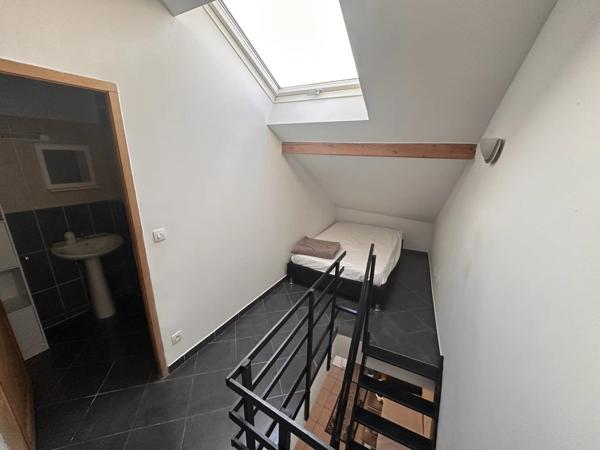 Vente                                                      Appartement
                        
                     2 pièces                      35 m2                     à Metz