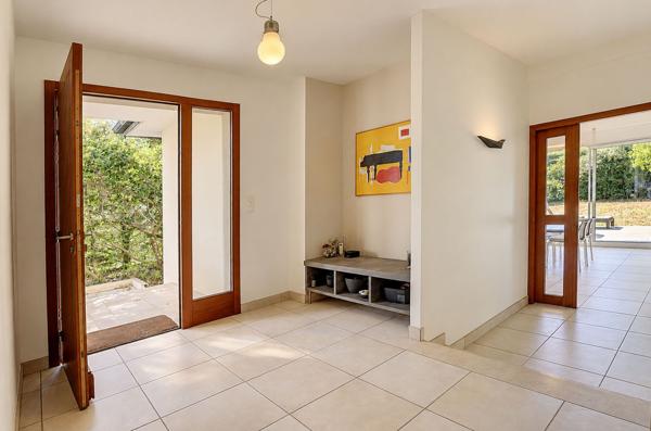 Sathonay-Village maison de 248m², sur 1007m², proche centre village