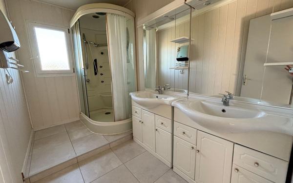 Maison à vendre    8 pièces •  Breuillet