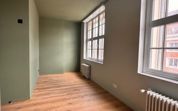 Appartement à vendre    6 pièces • 150 m2 Amiens