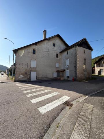 Grande maison avec gros potentiel de rénovation