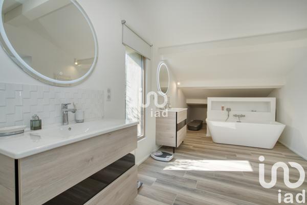 Maison à vendre 6 pièces 220 m² Gassin