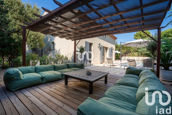 Maison à vendre 6 pièces 220 m² Gassin