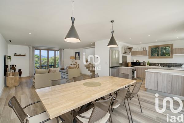 Maison à vendre 6 pièces 220 m² Gassin