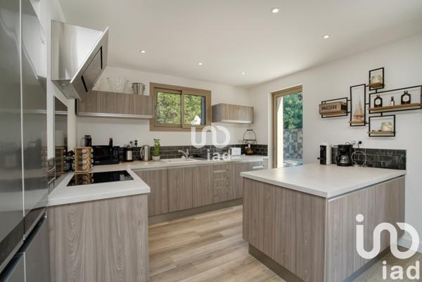 Maison à vendre 6 pièces 220 m² Gassin