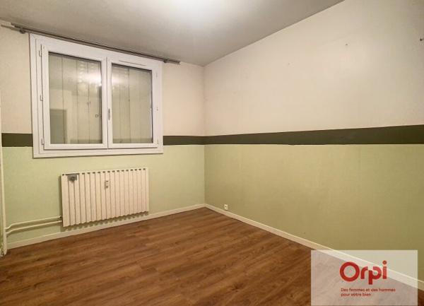 Appartement à louer    4 pièces • 72,69 m2 Montluçon