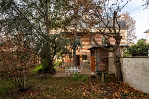 Propriété Le Vésinet - 183,31 m² - 7 pièces Le vesinet Propriété Le Vésinet - 183,31 m² - 7 pièces Le vesinet