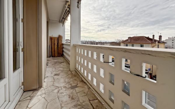 Appartement à vendre    4 pièces •  Lyon 8