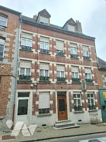 EN VENTE à AVESNES SUR HELPE Immeuble composé de 4 logements en très bon état d'entretien.
4 a...