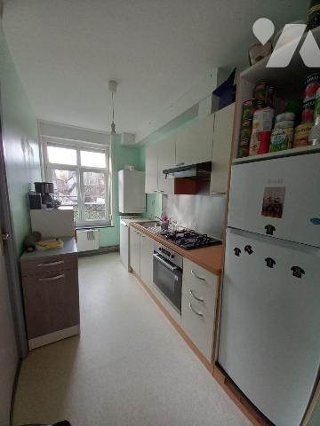 EN VENTE à AVESNES SUR HELPE Immeuble composé de 4 logements en très bon état d'entretien.
4 a...