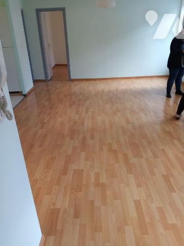 EN VENTE à AVESNES SUR HELPE Immeuble composé de 4 logements en très bon état d'entretien.
4 a...