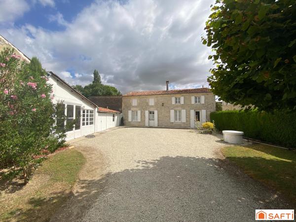 Maison de campagne avec 3 chambres, cour, garage