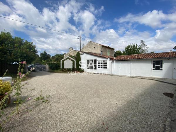 Maison de campagne avec 3 chambres, cour, garage