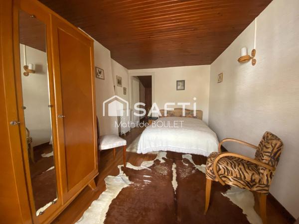 Maison de campagne avec 3 chambres, cour, garage
