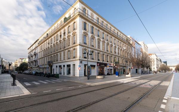 Appartement à vendre    4 pièces • 78 m2 Nice