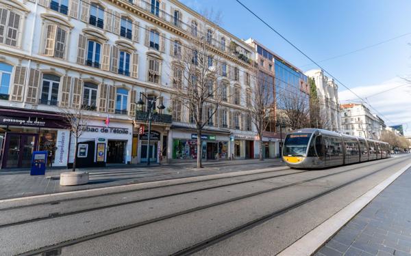 Appartement à vendre    4 pièces • 78 m2 Nice