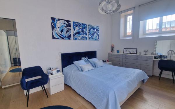 Appartement à vendre    4 pièces • 153 m2 La Rochelle