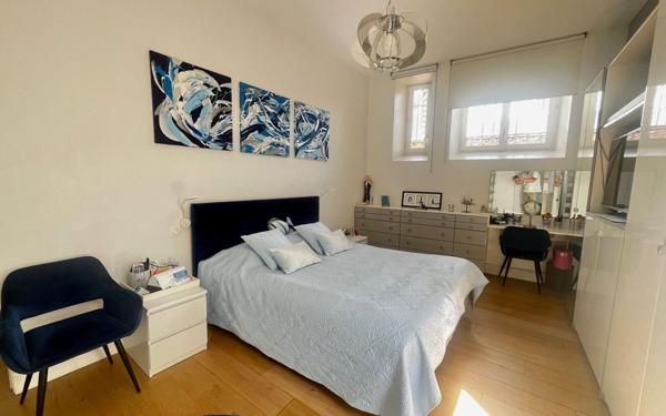 Appartement à vendre    4 pièces • 153 m2 La Rochelle