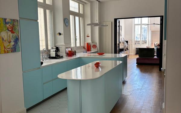 Appartement à vendre    4 pièces • 153 m2 La Rochelle