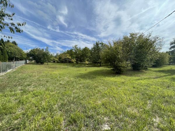La Puye (86260) TERRAIN CONSTRUCTIBLE