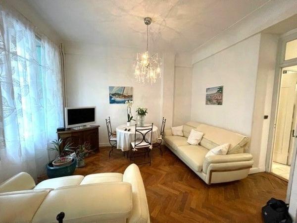 Appartement à vendre    3 pièces • 72,06 m2 Nice