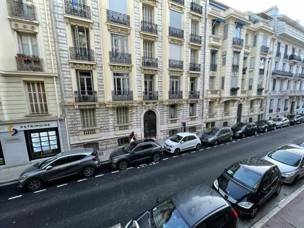 Appartement à vendre    3 pièces • 72,06 m2 Nice