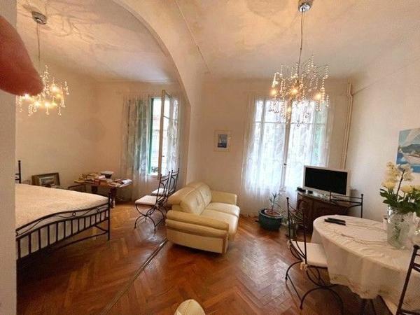 Appartement à vendre    3 pièces • 72,06 m2 Nice