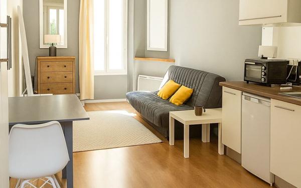 Maison à vendre    1 pièce • 26 m2 Le Cannet