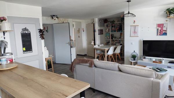 Maison composée de deux logements et d'un studio