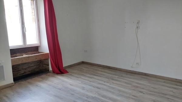 Maison composée de deux logements et d'un studio