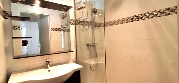 Appartement de deux pièces situé à Ivry-Port