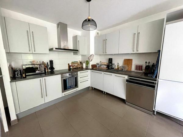 Maison à vendre    5 pièces • 99 m2    Hoenheim