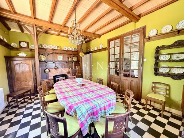 Elégante demeure aux confins du Périgord Pourpre et du Périgord Blanc (Dordogne)