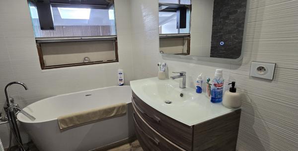 Villa 210 m2 sur 5000 m2 de terrain La Gaude