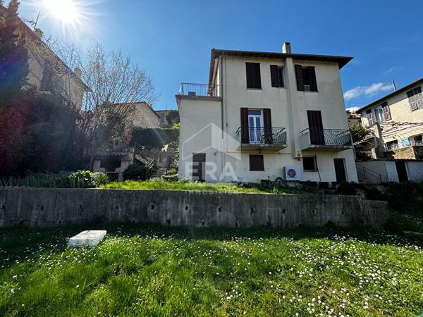 Appartement 4 pièces à vendre à Vence - Centre-ville, à rénover