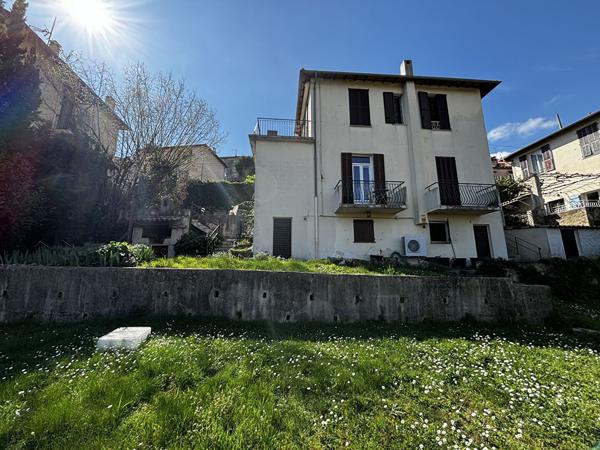 Appartement 4 pièces à vendre à Vence - Centre-ville, à rénover