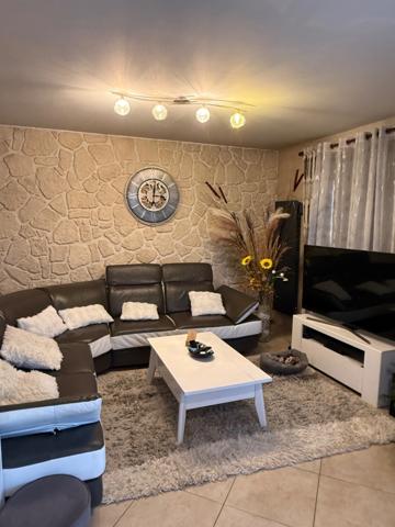 Maison à vendre 7 pièces CRANVES SALES (74)