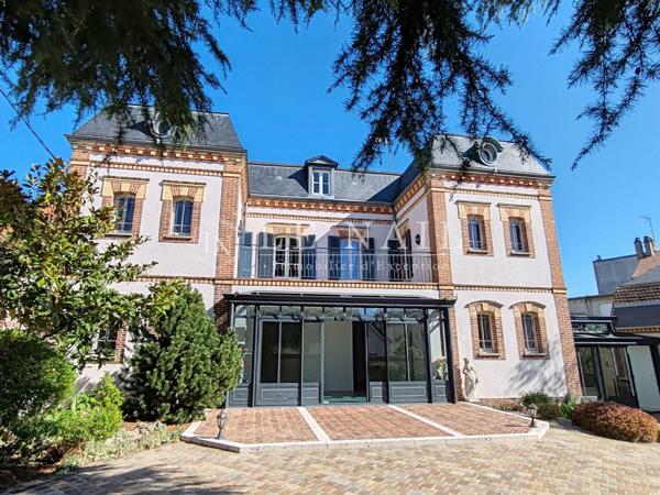 Belle demeure au cœur de la ville de Chartres, classée par l'UNESCO