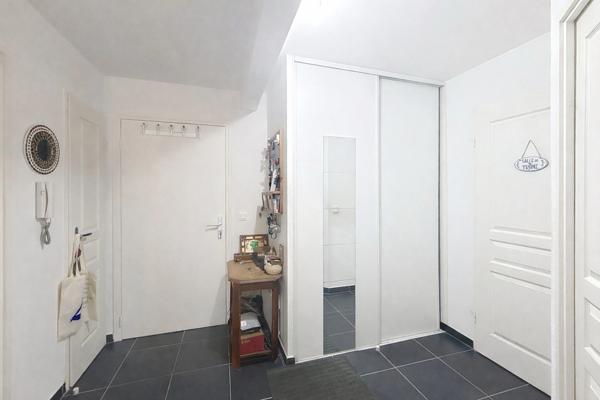 Appartement à vendre 4 pièces VETRAZ MONTHOUX (74); T4; 4 chambres; Parking; Local velo; Local Moto; Jardin privatif;