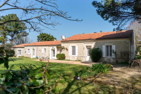 Vente Maison de luxe Saint-Georges-d'Oléron 6 Pièces 200 m²