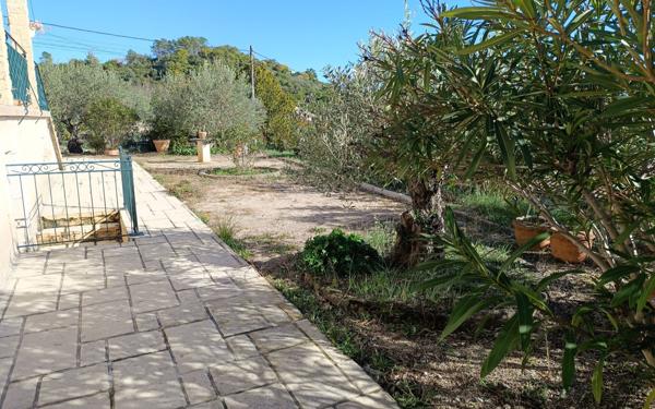 Maison à louer    4 pièces •  Saint-Brès