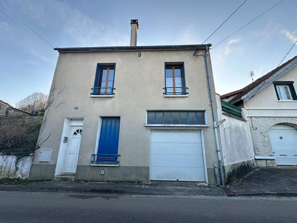 Maison de ville Pont Sur Yonne 3 pièce(s) 65 m2 avec jardin de 306m2