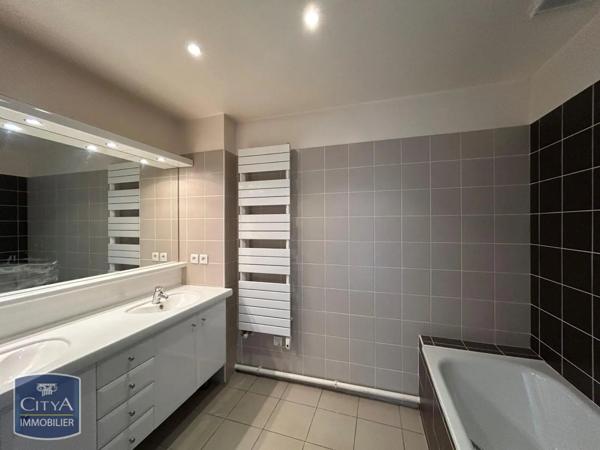 Appartement à louer 3 pièces 81.97m²