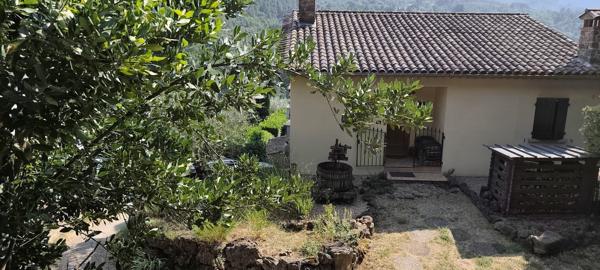 Maison de caractère avec piscine, dépendance et vue dégagée sur les hauteurs de Saint-Jean-du-Gard