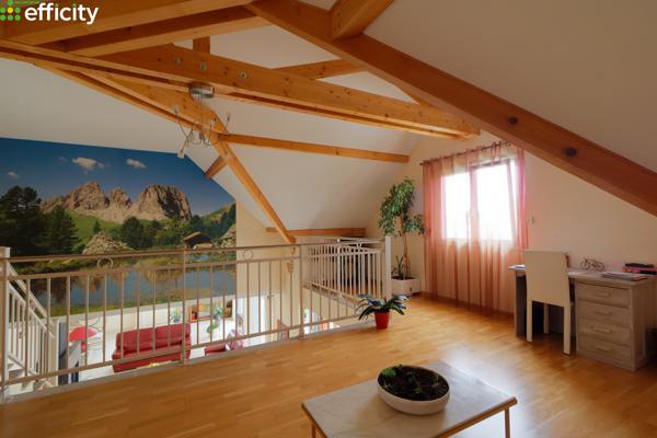 Maison 7 pièces - 215 m² Exclusivité efficity