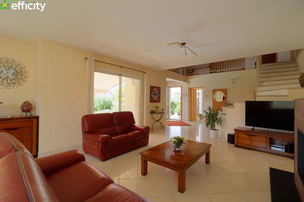 Maison 7 pièces - 215 m² Exclusivité efficity