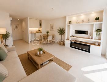 À Fleury-Mérogis, découvrez cet appartement T4 de 73,51 m², situé au dernier étage d'une résidence récente, propre et bien entretenue.

L'appartement offre une belle pièce de vie lumineuse avec cuisine ouverte et accès à un premier balcon. L'espace nuit se compose de 3 chambres, dont certaines bénéficient également d'un accès extérieur, ainsi que d'une salle de bains et de WC.

L'appartement a bénéficié de travaux de remise au propre, notamment au niveau des murs, enduits et peintures, permettant une installation rapide.

Vous apprécierez particulièrement :

73,51 m² habitables
3 chambres
Dernier étage
2 balcons
Résidence bien entretenue
2 places de stationnement
DPE B
Proximité des commodités et des principaux axes

Un appartement adapté aussi bien à une famille qu'à un projet d'investissement locatif.

Prix : 185 000 €

Pour davantage de renseignements ou pour organiser une visite, contactez-moi.