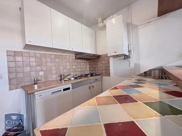 Appartement à louer 2 pièces 56.3m²